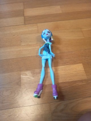 Muñeca Monster High con Patines