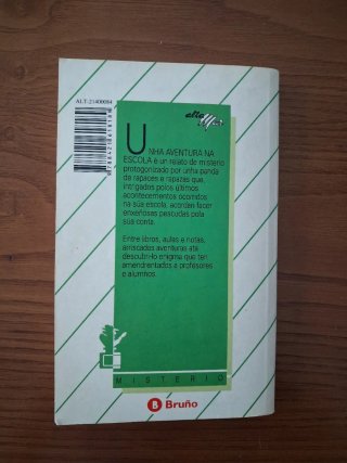 Libro Unha aventura na escola