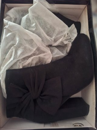 Botines Negros con Lazo