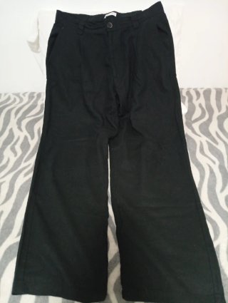 Top y 2Pantalónes Negros Tallas s,m,l. 3 euros c.u