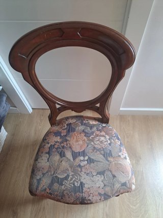 Juego de 12 Sillas de Comedor de Caoba
