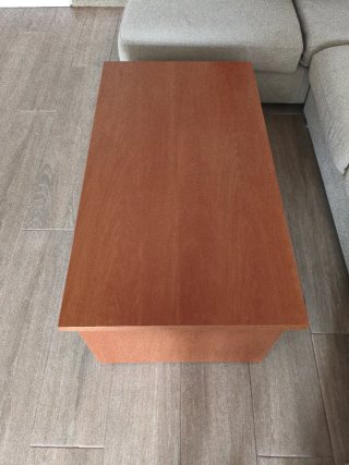 Mesita de centro de madera