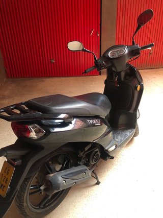 Scooter Peugeot Tweet 50