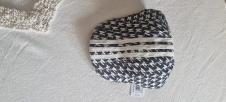 Gorra Adidas Negra y Blanca