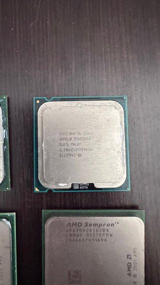 Lote 9 procesadores antiguos Intel y AMD
