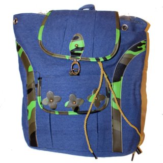 Mochila lona azul con el interior forrado