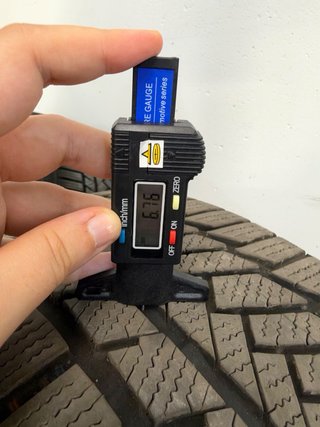 Llantas Aluett Volkswagen Golf 18+Continental 80%