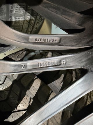 Llantas Aluett Volkswagen Golf 18+Continental 80%