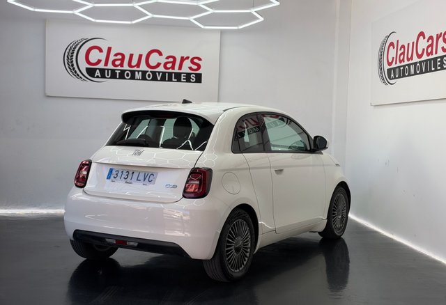 FIAT 500 eléctrico con 320km
