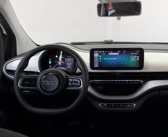 FIAT 500 eléctrico con 320km