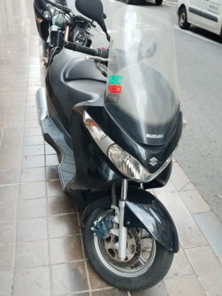 Impecable Suzuki Burgman 200cc Negra