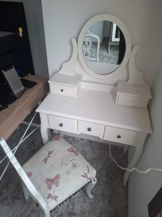 Tocador Blanco con Espejo y Silla