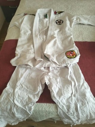Kimono Jiu Jitsu Blanco Talla 160.