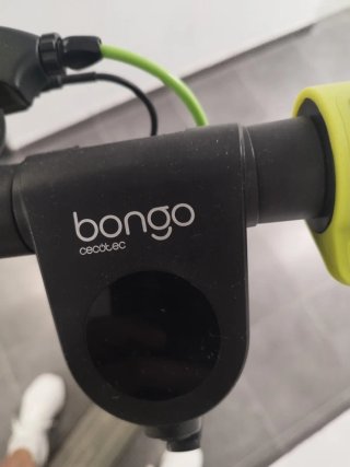 Patinete Cecotec Bongo 25 km. Buen estado.