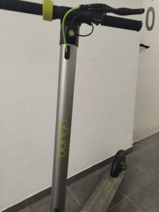 Patinete Cecotec Bongo 25 km. Buen estado.