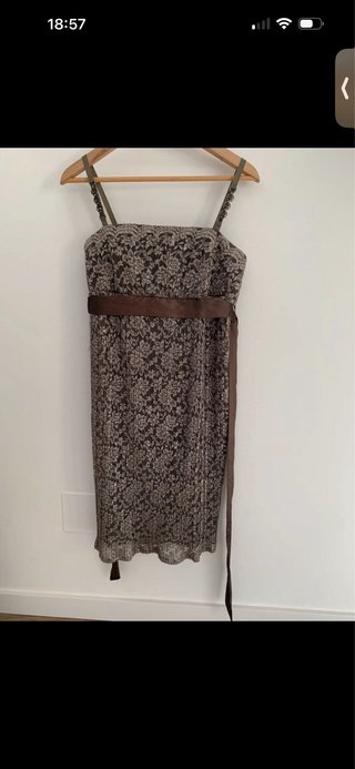 Vestido de Fiesta Marrón con Encaje