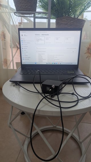 Asus VivoBook 14" i5 11a gen 8G RAM