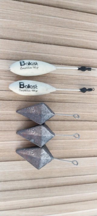 Lote 5 plomos de pesca 100gr y 115gr