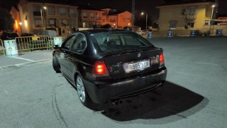 Se vende o cambia BMW 320d compact