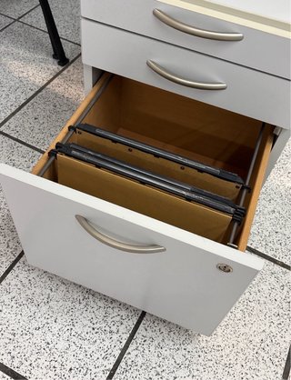 Cajonera de oficina con ruedas