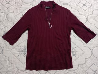 Jersey granate cuello alto cremallera