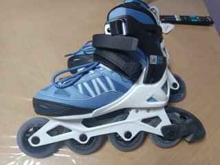 Patines en Línea Azules. Solo tienen  tres usos