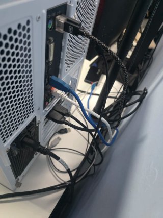 PC Gaming con Torre Blanca rtx 5060