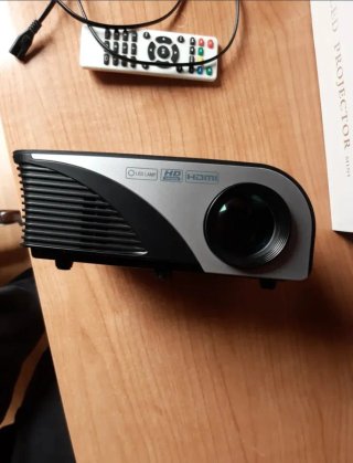 Proyector HD con HDMI 10metros