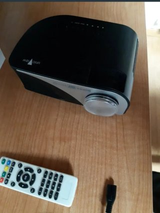 Proyector HD con HDMI 10metros