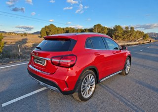 Mercedes-Benz GLA AMG 7G Techo nacional impecable