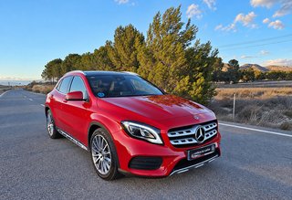 Mercedes-Benz GLA AMG 7G Techo nacional impecable