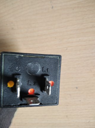 Regulador intermitentes Derbi Variant