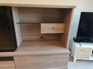 Mueble de salón madera y cristal