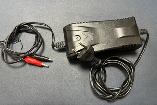 3 Cargadores de Batería 12V 4A Profesional LC-2284