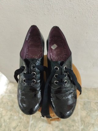 Zapatos negros. Poco uso.