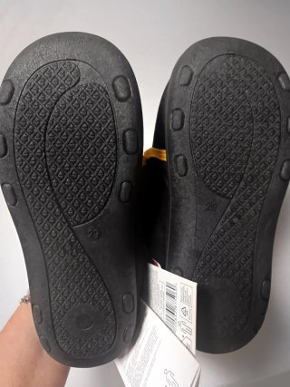 Zapatillas Pokemon Pikachu Talla 29
