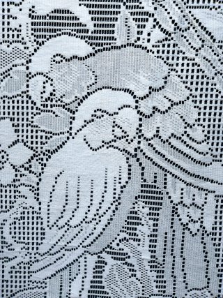 Cortina con pájaros tropicales