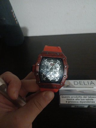 Orologio con cinturino rosso