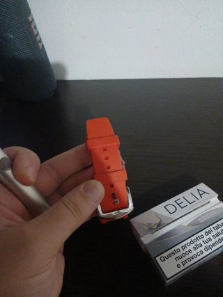 Orologio con cinturino rosso
