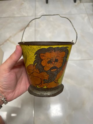 Cubo de Hojalata Antiguo