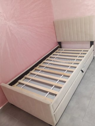 Cama nido beige con cabecero