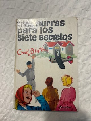 Libro Tres hurras para los siete secretos