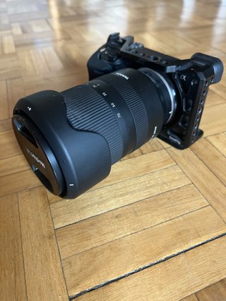 Sony A6400 + Tamron 17-70mm F2.8 + SmallRig