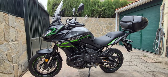 Kawasaki Versys 650 Adventure Negra/Verde