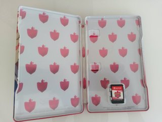 Pokémon Scudo + Steelbook per Nintendo Switch