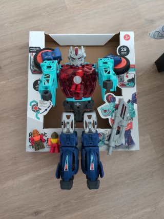 Robot Transformer 29 Piezas Incluye 5 muñecos