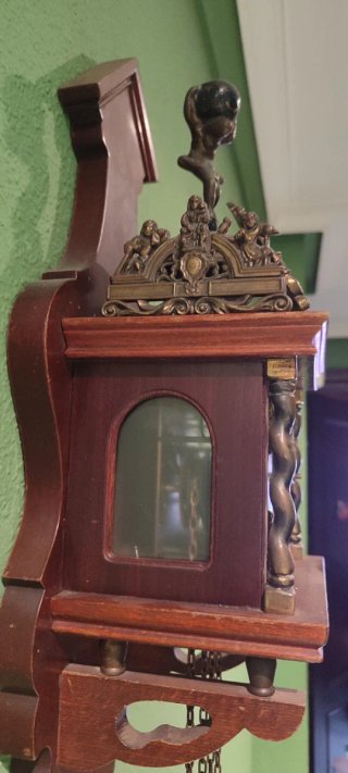 Reloj de pared antiguo