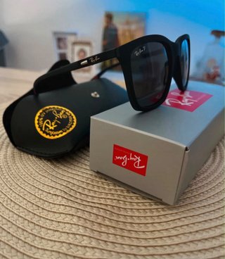 Gafas de sol negras