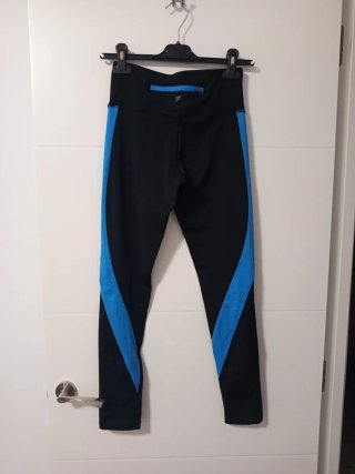 Leggings deportivos negros y azules
