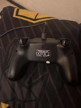 Mando PS4 con cable Freaks and Geeks